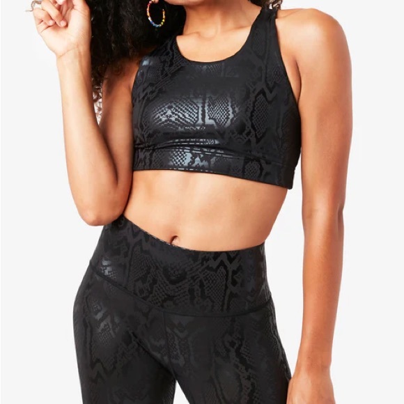 TEREZ 2-piece UpLift Sports Bra & Biker Shorts Black Obsidian Snakeskin Small - Picture 2 of 10